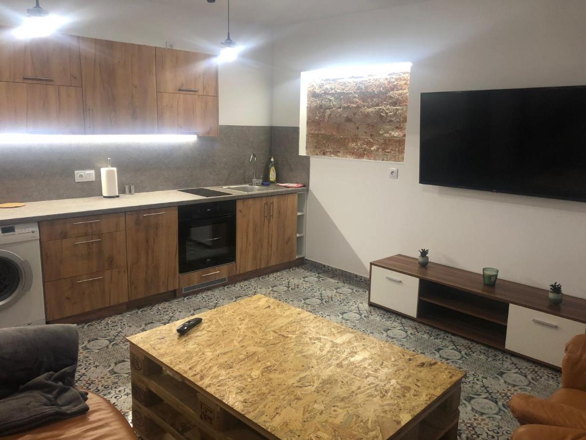 Blisko Teatru 2 Apartment Валбжих Екстериор снимка