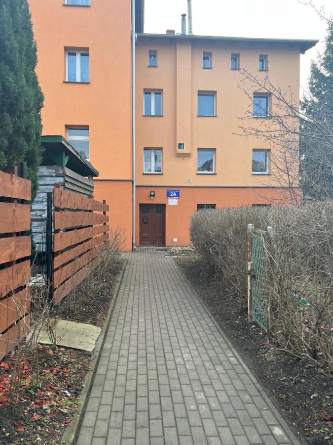 Blisko Teatru 2 Apartment Валбжих Екстериор снимка